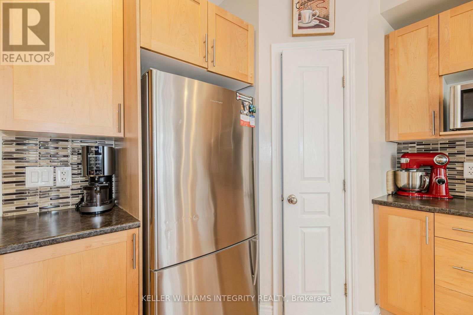 564 REMNOR AVENUE Image 16