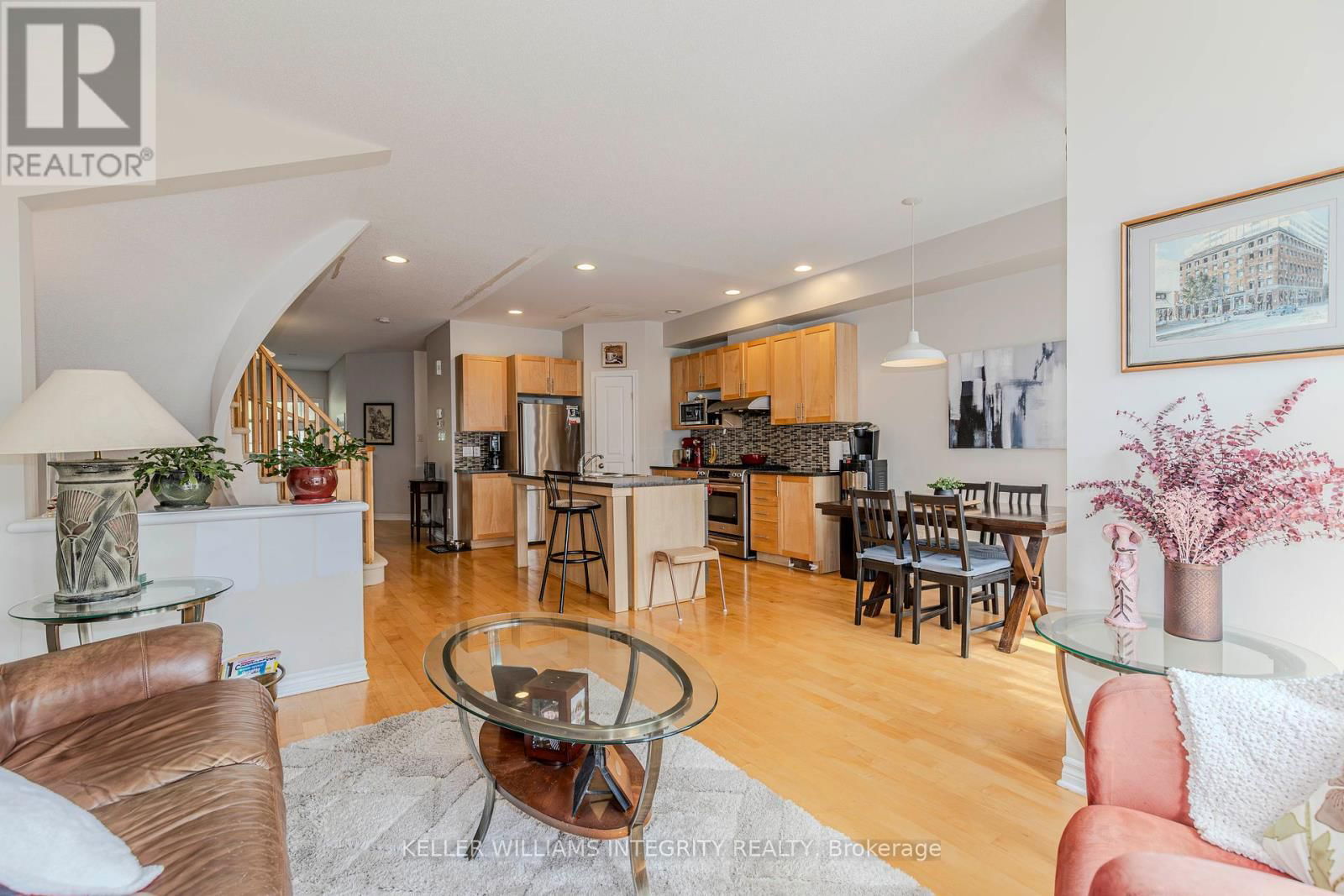 564 REMNOR AVENUE Image 23