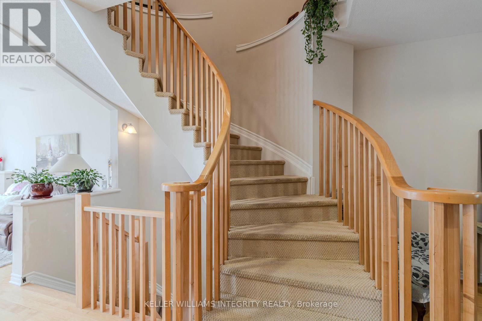 564 REMNOR AVENUE Image 25