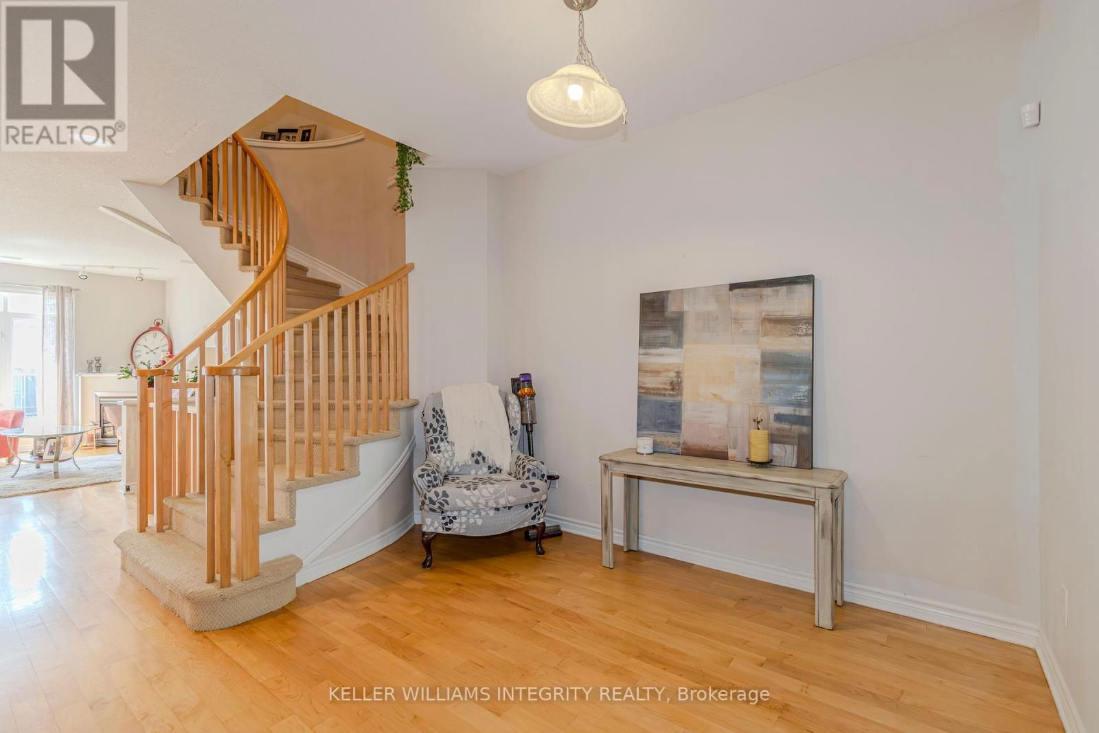 564 REMNOR AVENUE Image 6