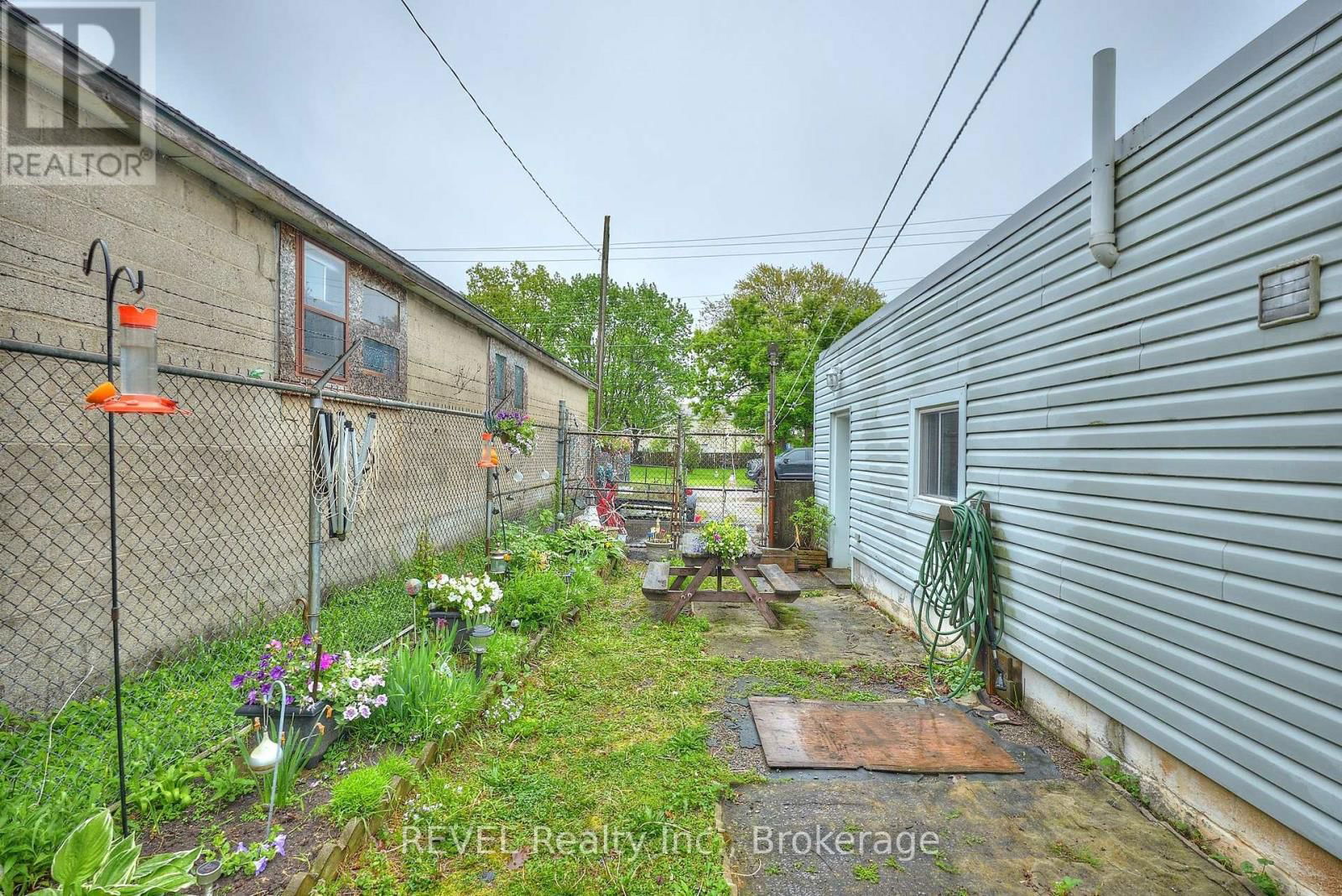 23 AMELIA STREET Image 24