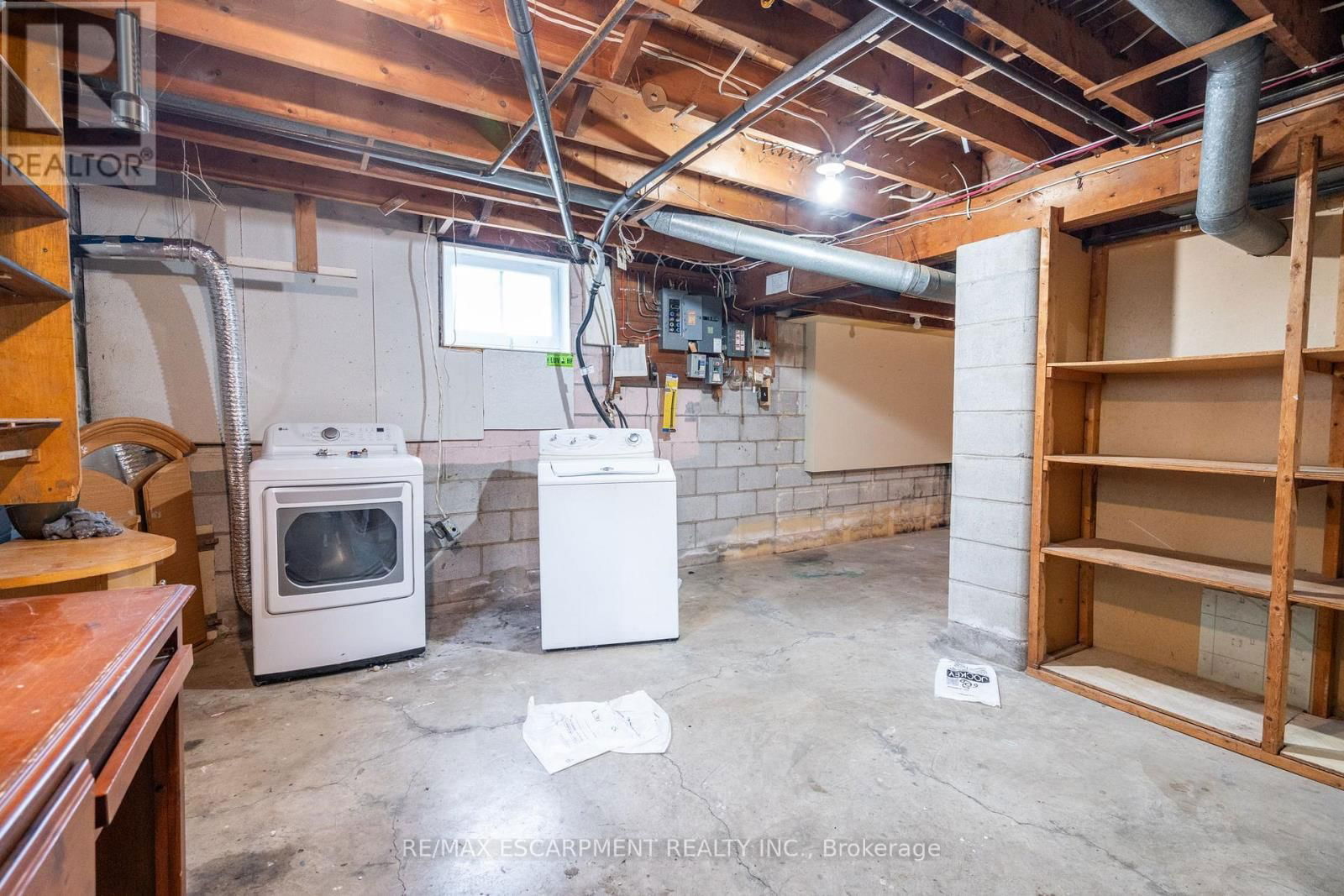 2583 BINBROOK ROAD Image 29