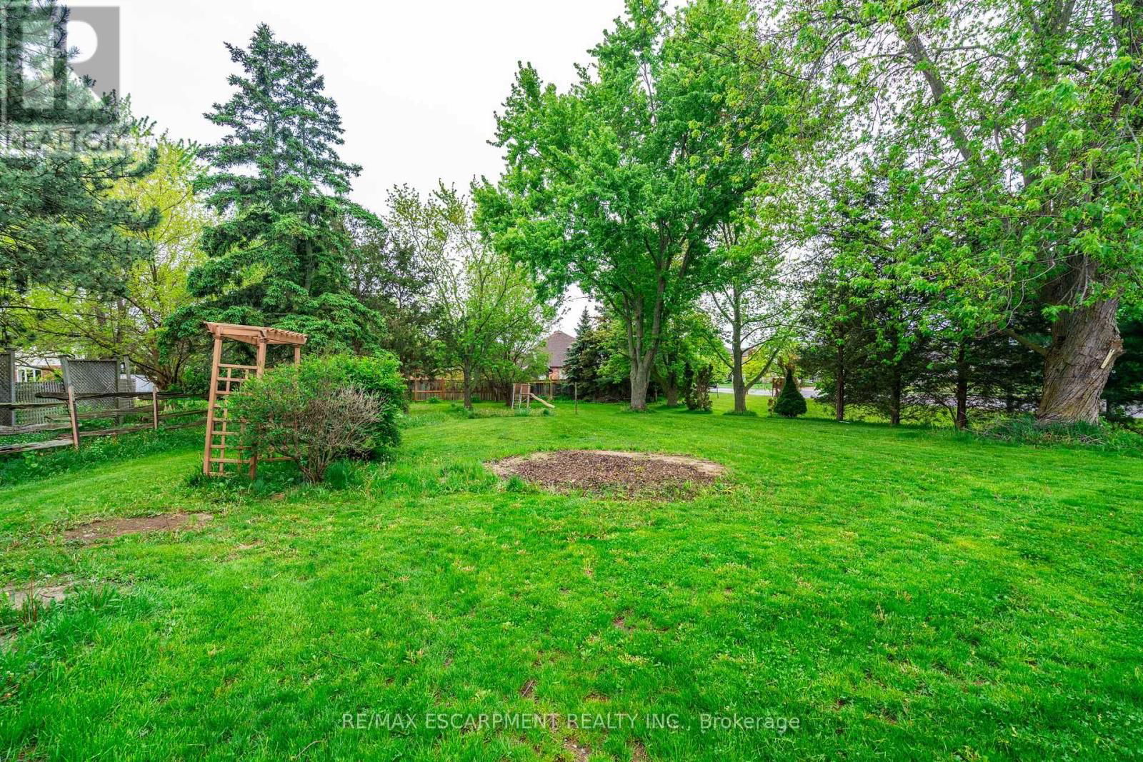 2583 BINBROOK ROAD Image 33