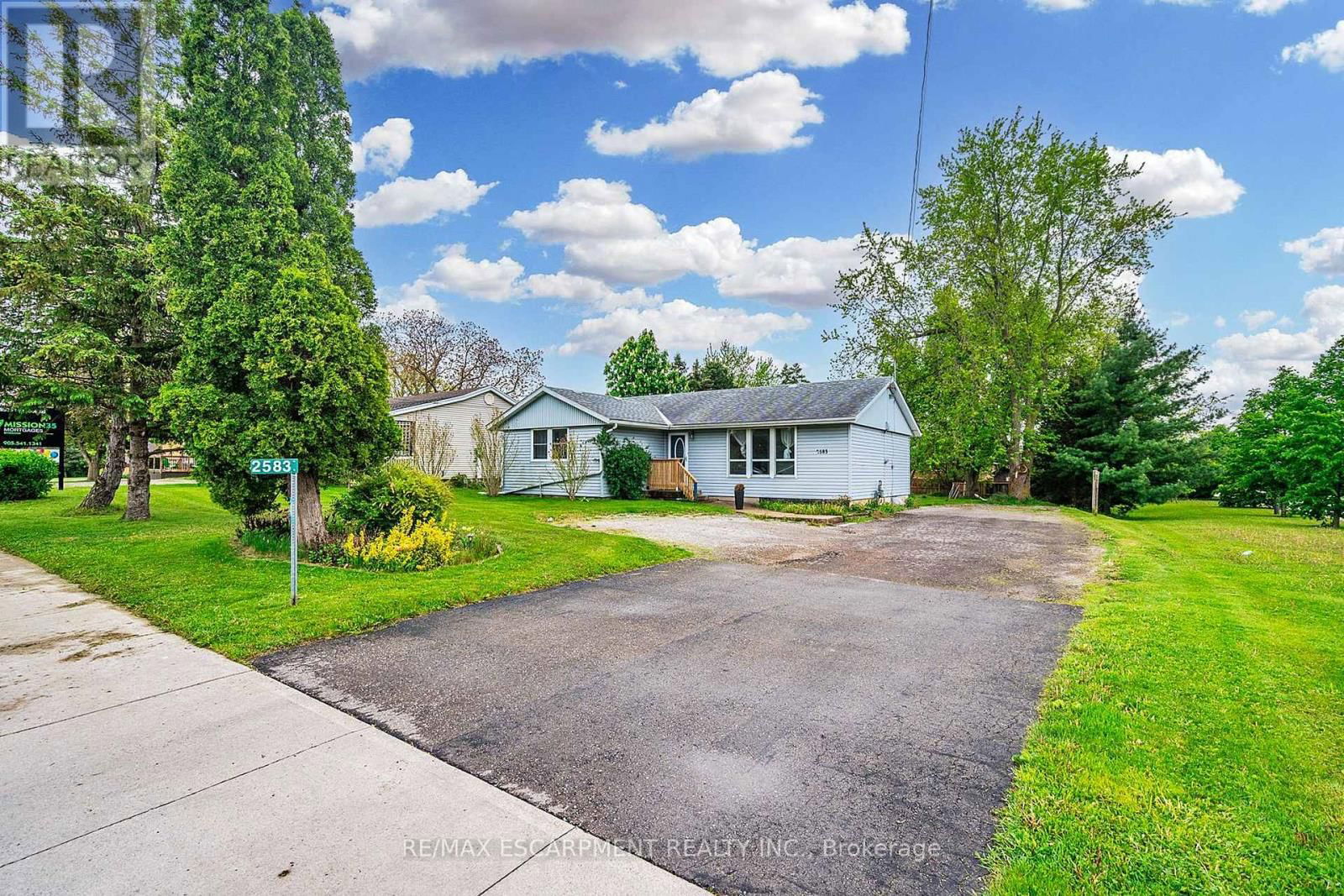 2583 BINBROOK ROAD Image 4