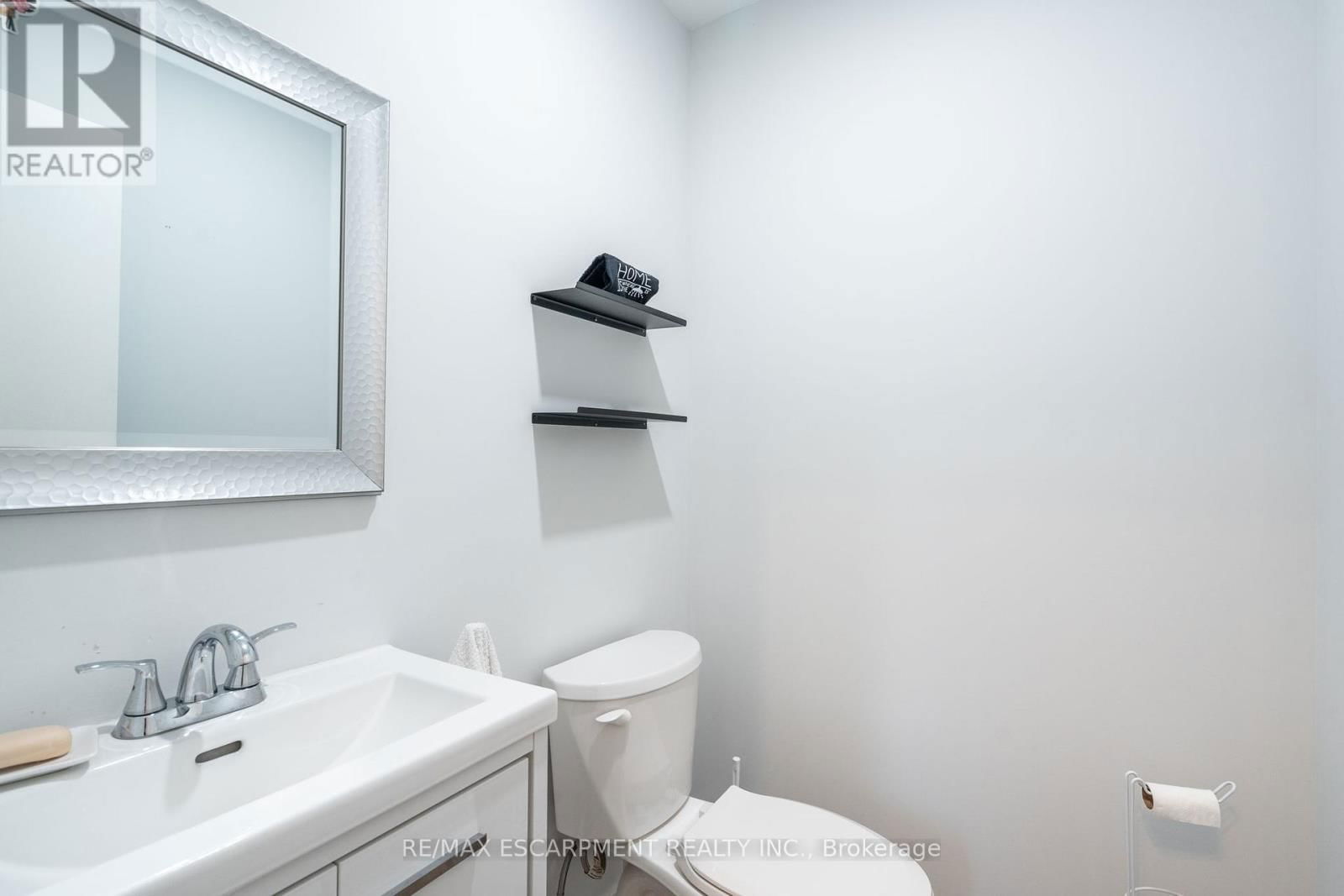 2583 BINBROOK ROAD Image 8