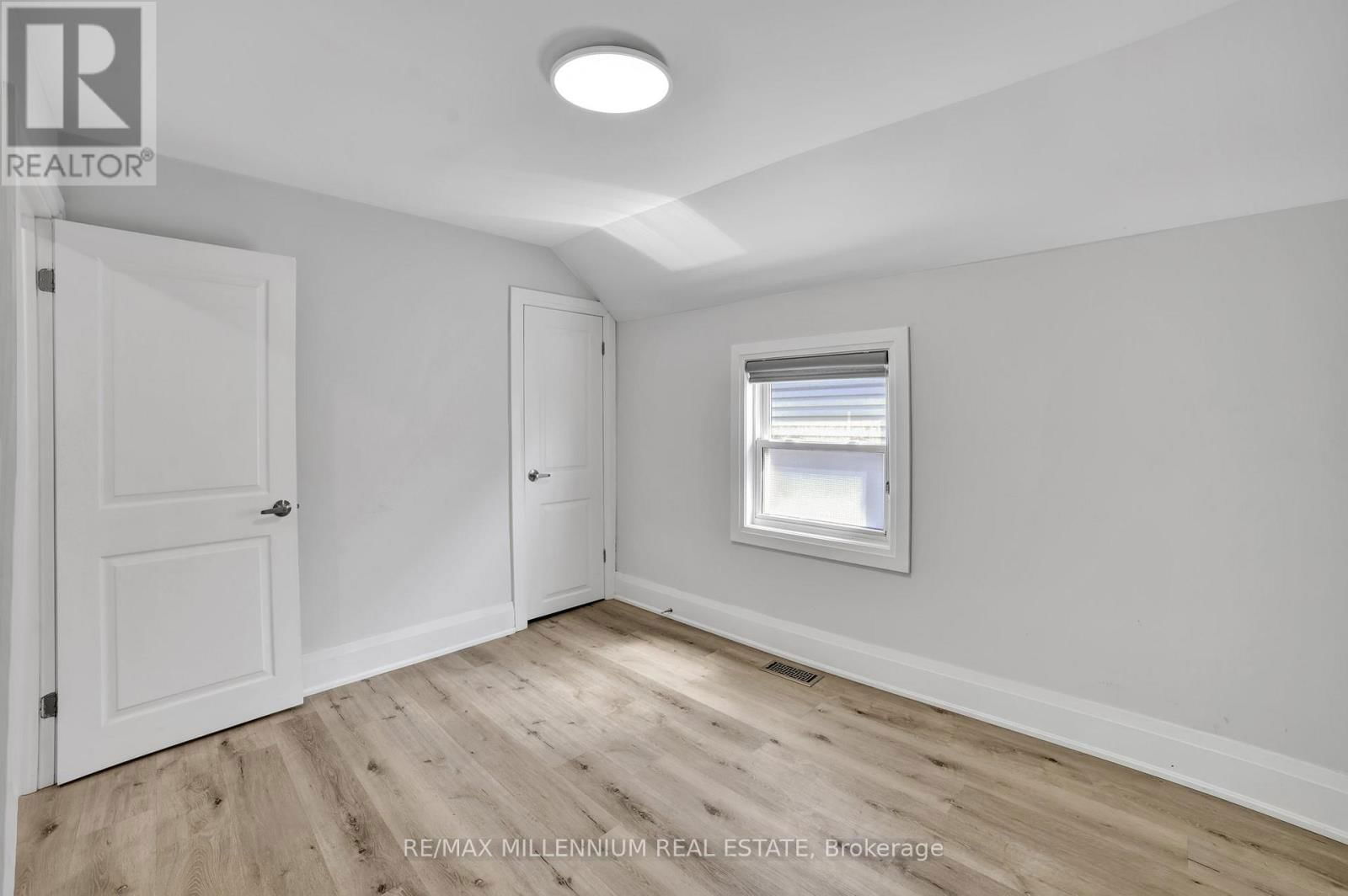 28 ALBEMARLE STREET Image 18