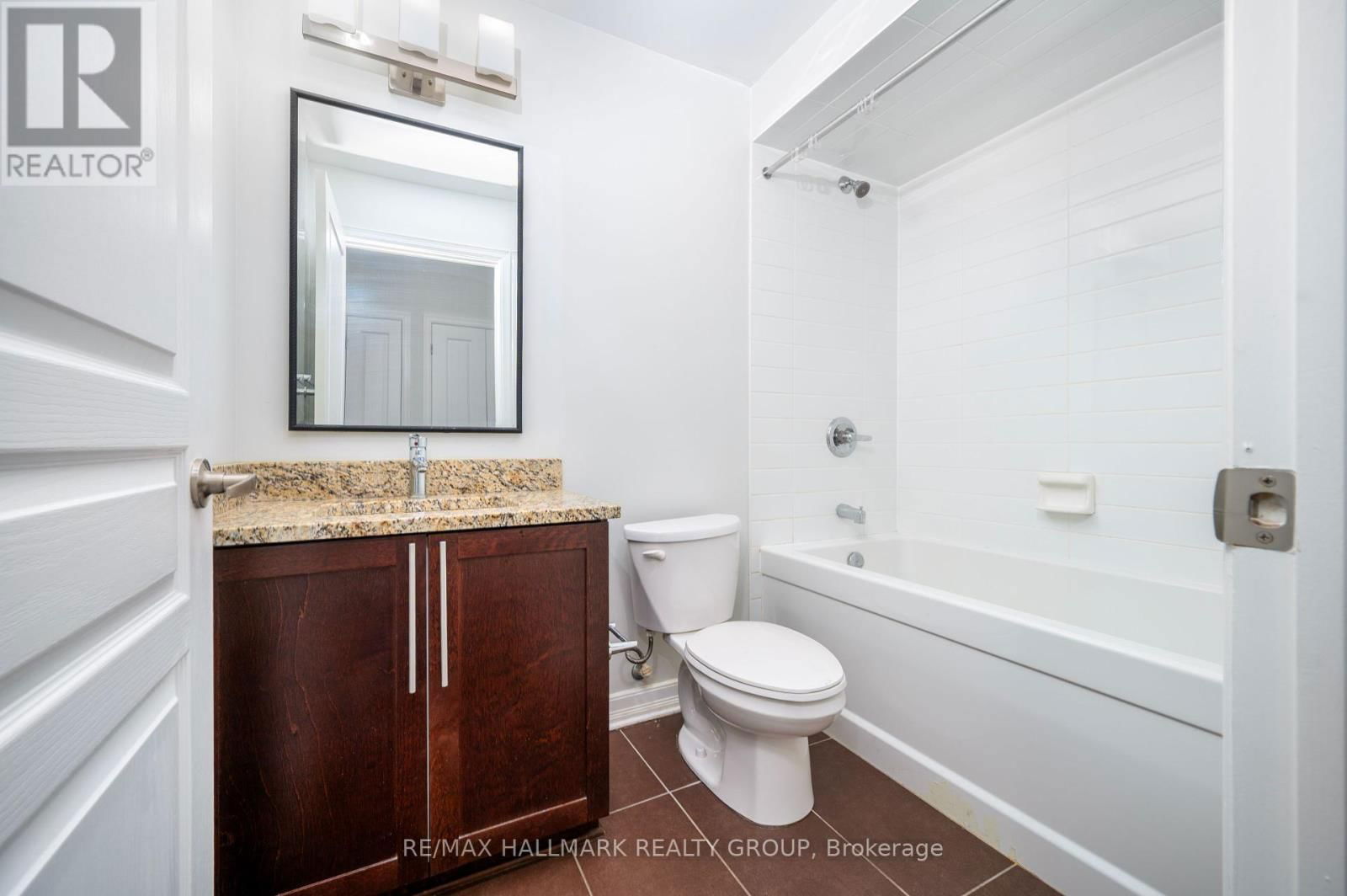 405 - 238 BESSERER STREET Image 30