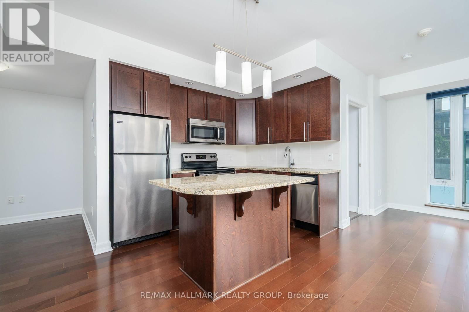 405 - 238 BESSERER STREET Image 23
