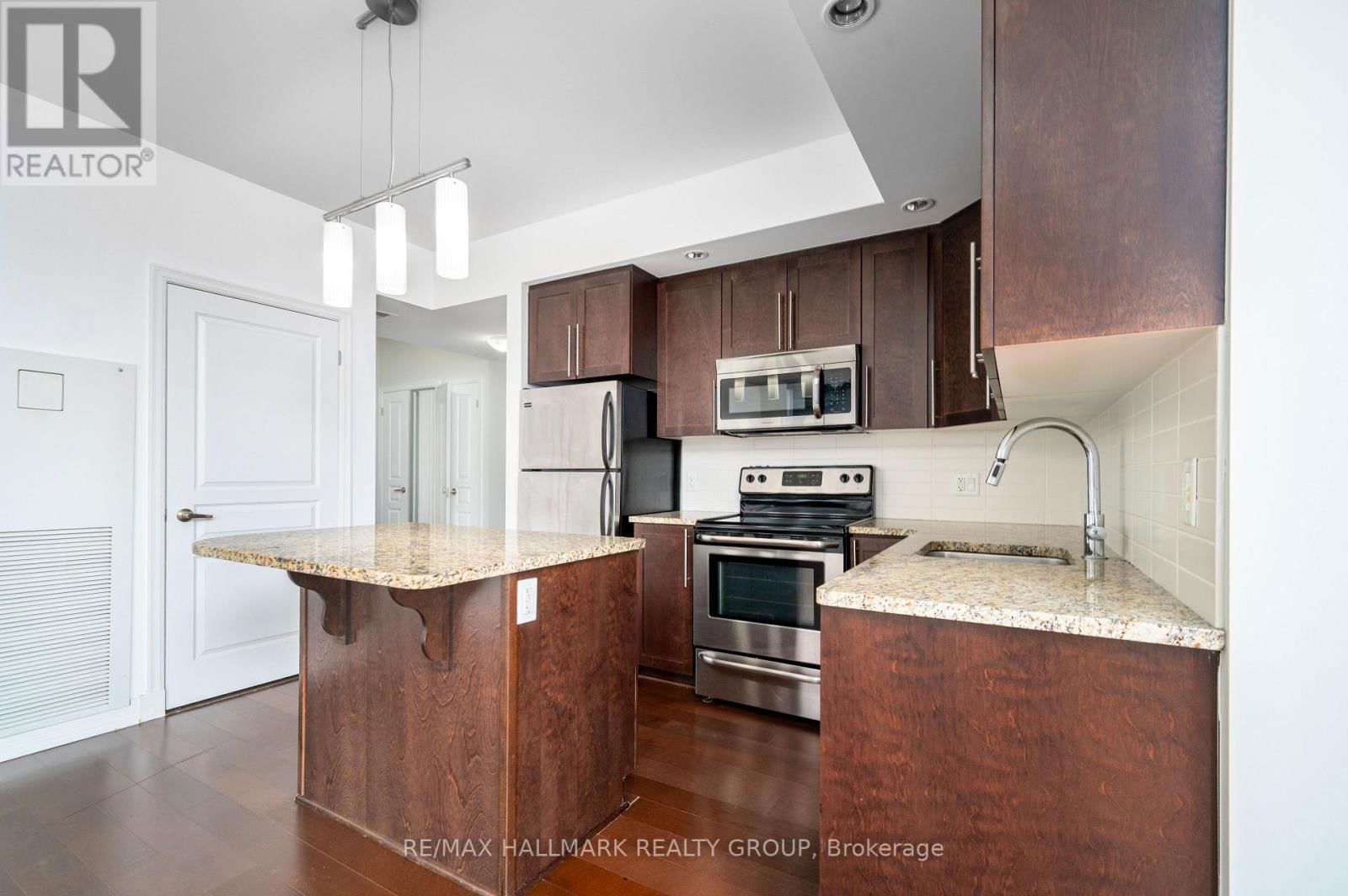 405 - 238 BESSERER STREET Image 24