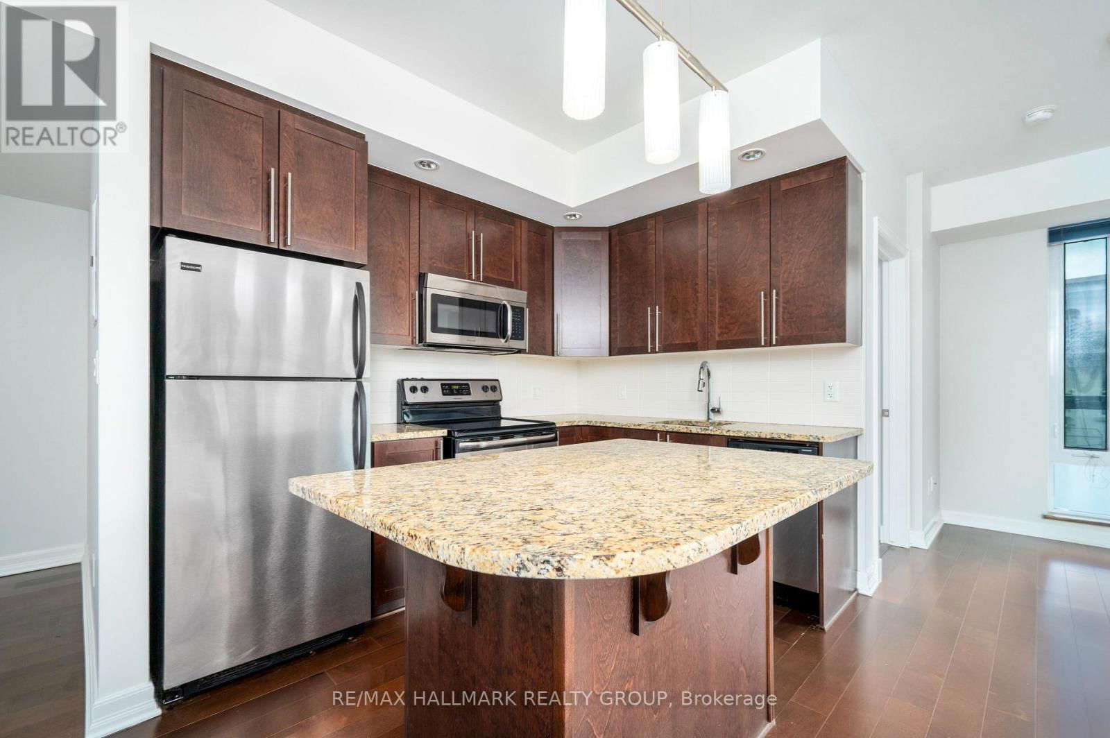 405 - 238 BESSERER STREET Image 25