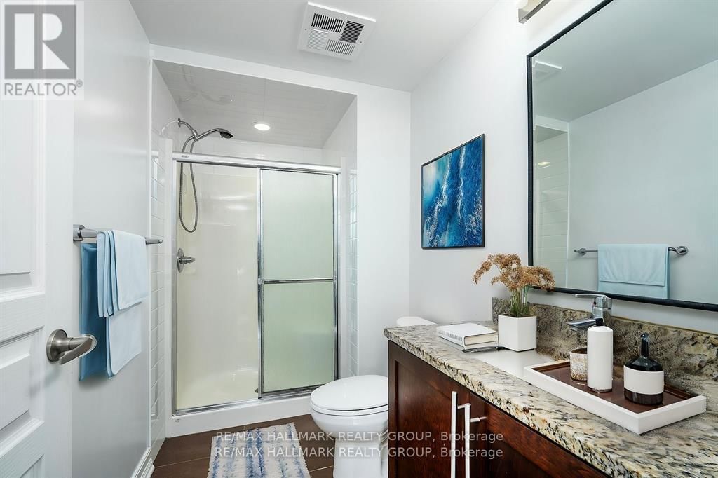 405 - 238 BESSERER STREET Image 40