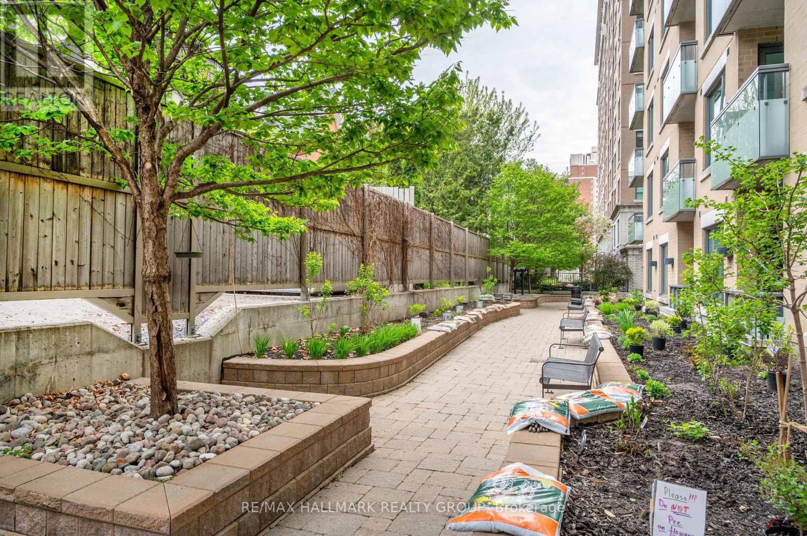 405 - 238 BESSERER STREET Image 8