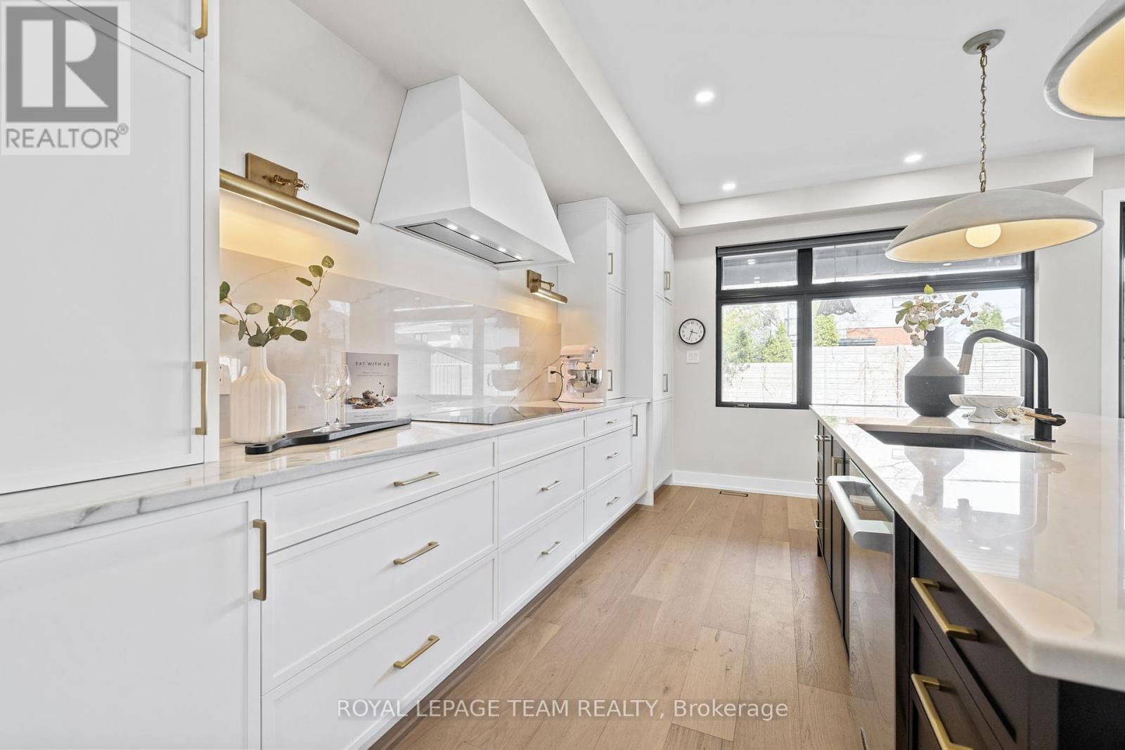 621 GAINSBOROUGH AVENUE Image 13