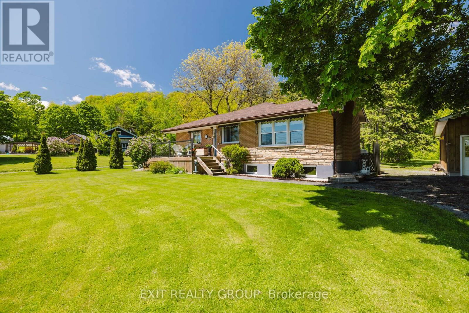556 ROSEBUSH ROAD Image 1