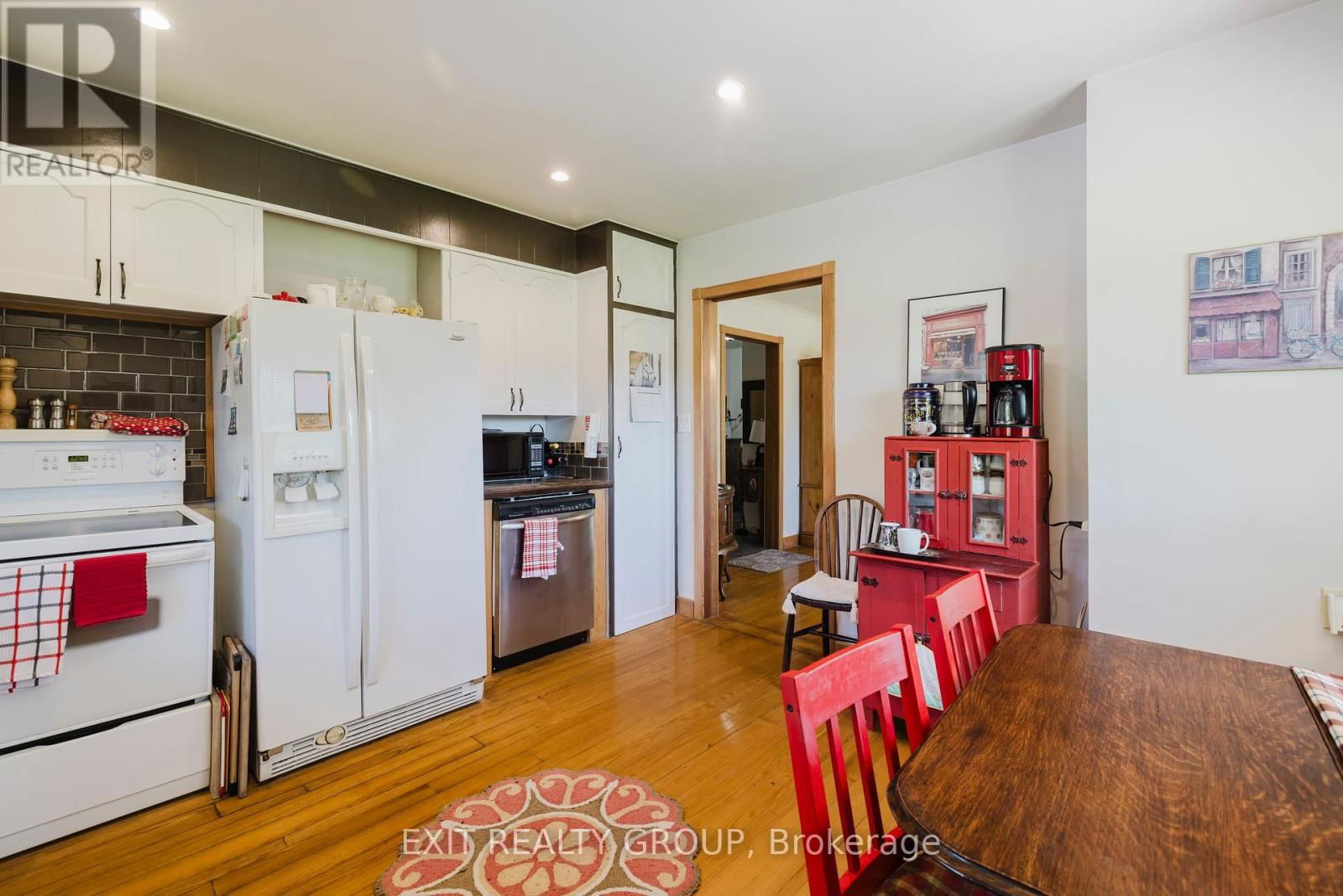 556 ROSEBUSH ROAD Image 10