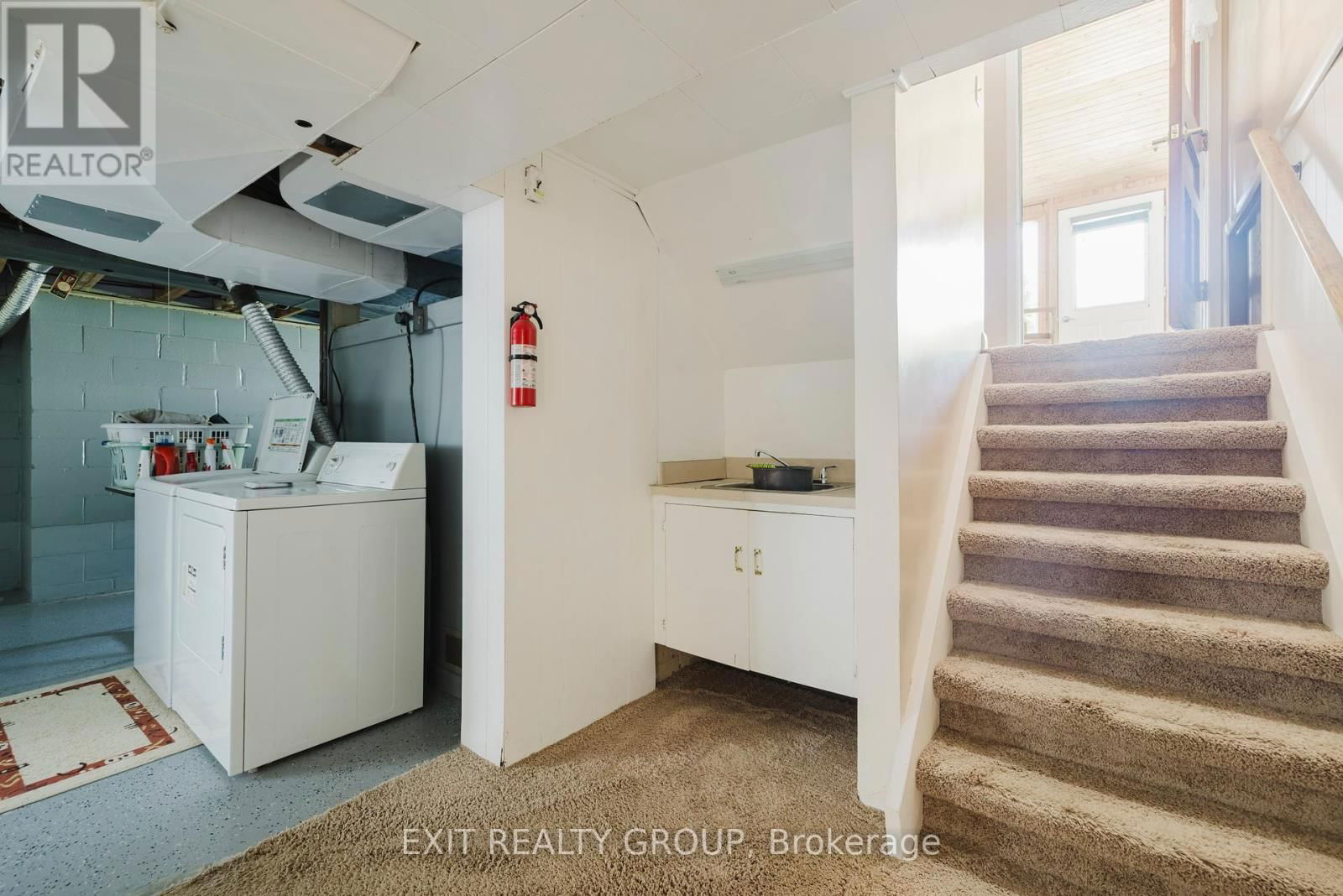 556 ROSEBUSH ROAD Image 20
