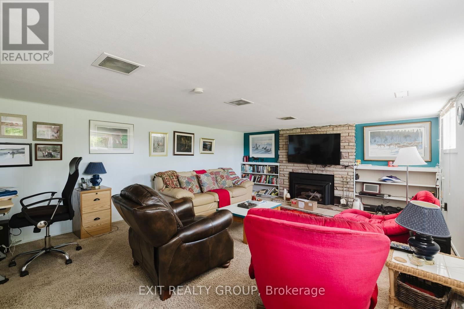 556 ROSEBUSH ROAD Image 21