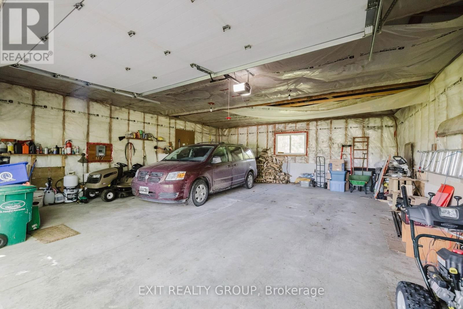 556 ROSEBUSH ROAD Image 32