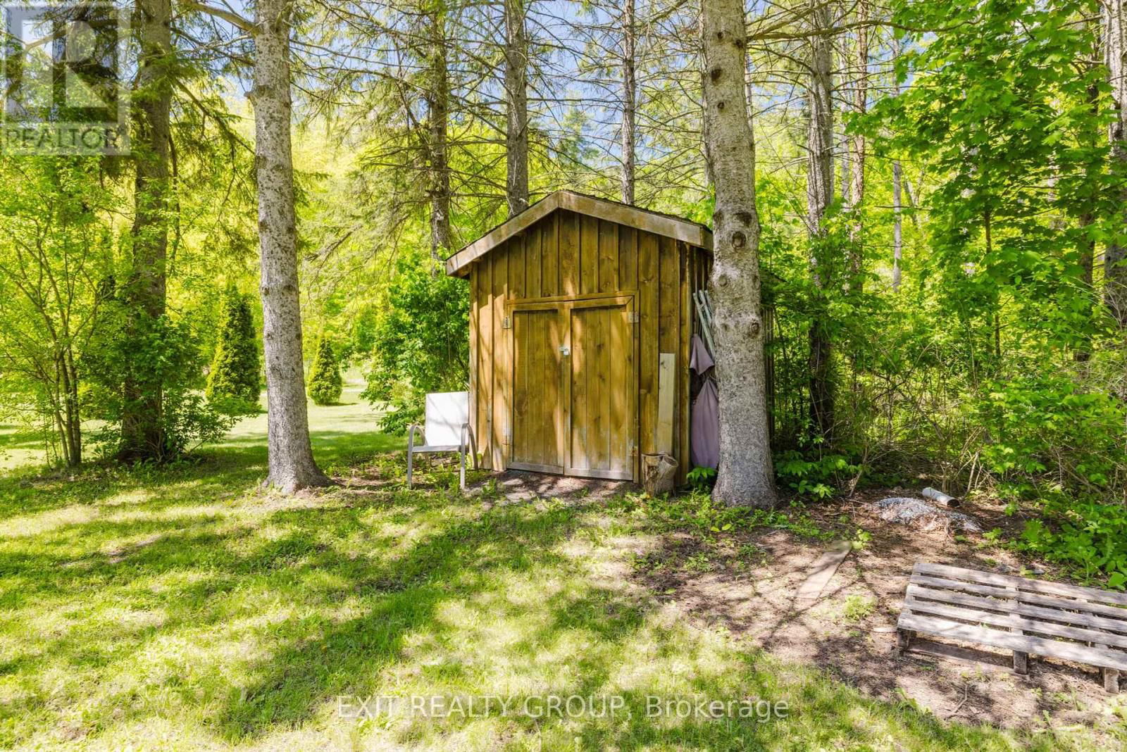 556 ROSEBUSH ROAD Image 34
