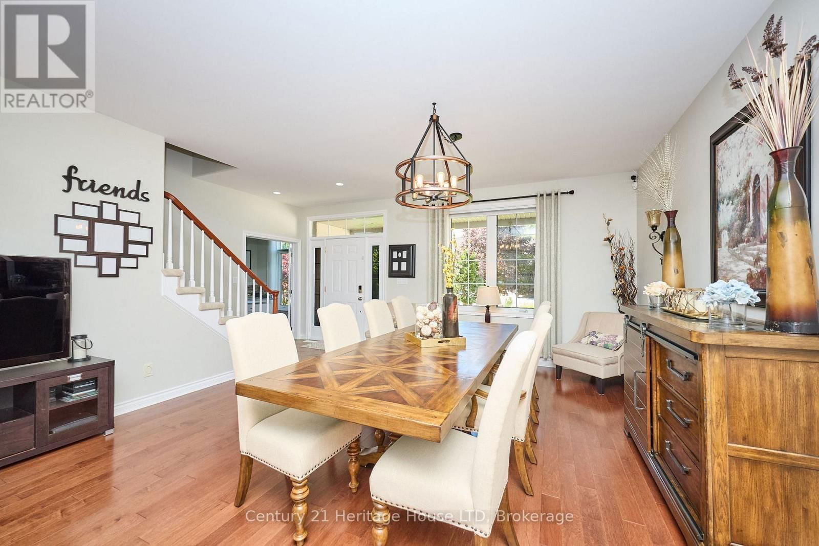 559 KENSINGTON COURT Image 10