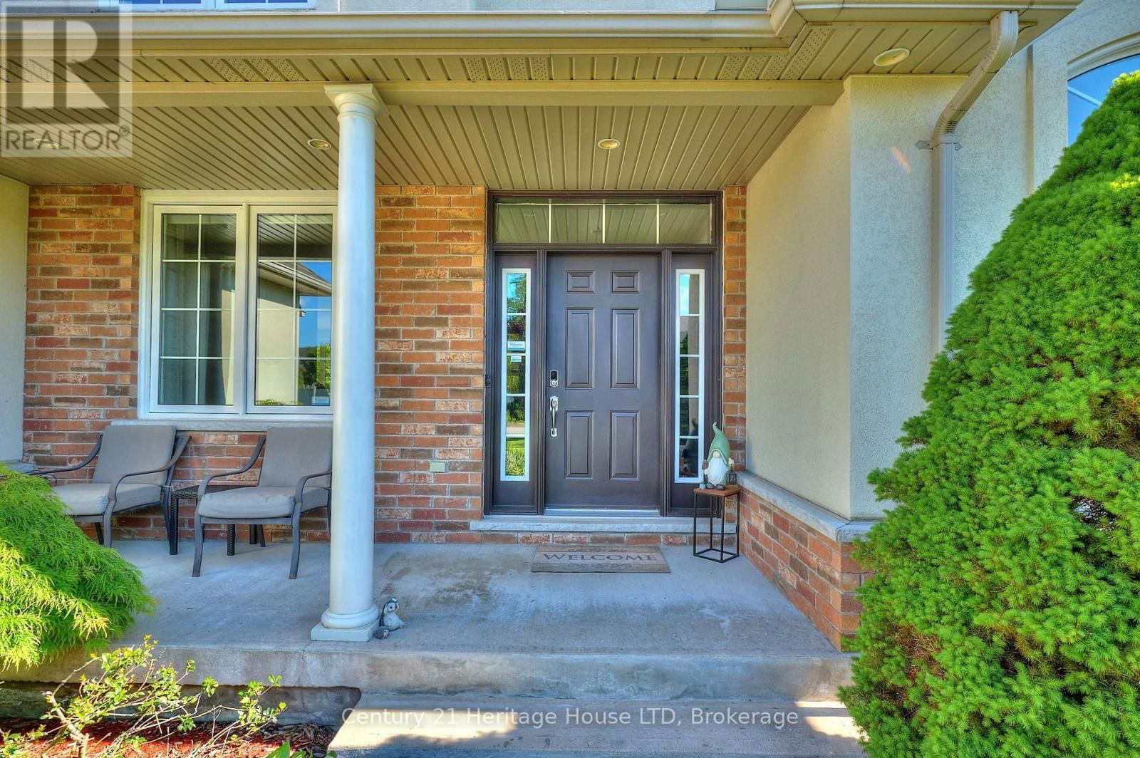 559 KENSINGTON COURT Image 27
