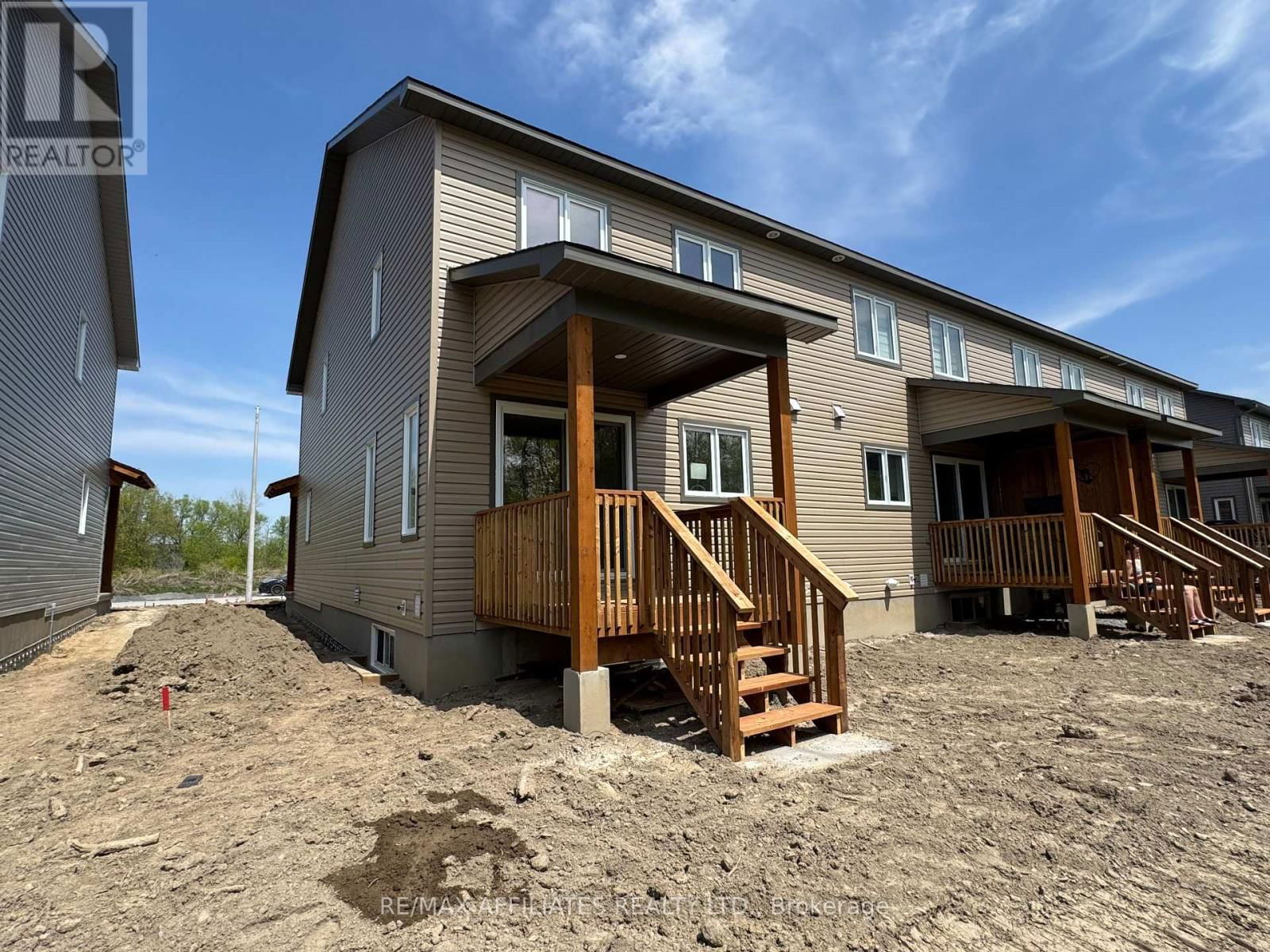 363 VOYAGEUR PLACE Image 16