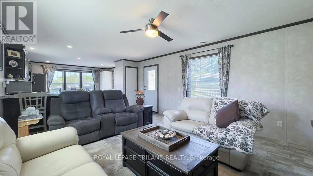 14 - 9385 IPPERWASH ROAD Image 18