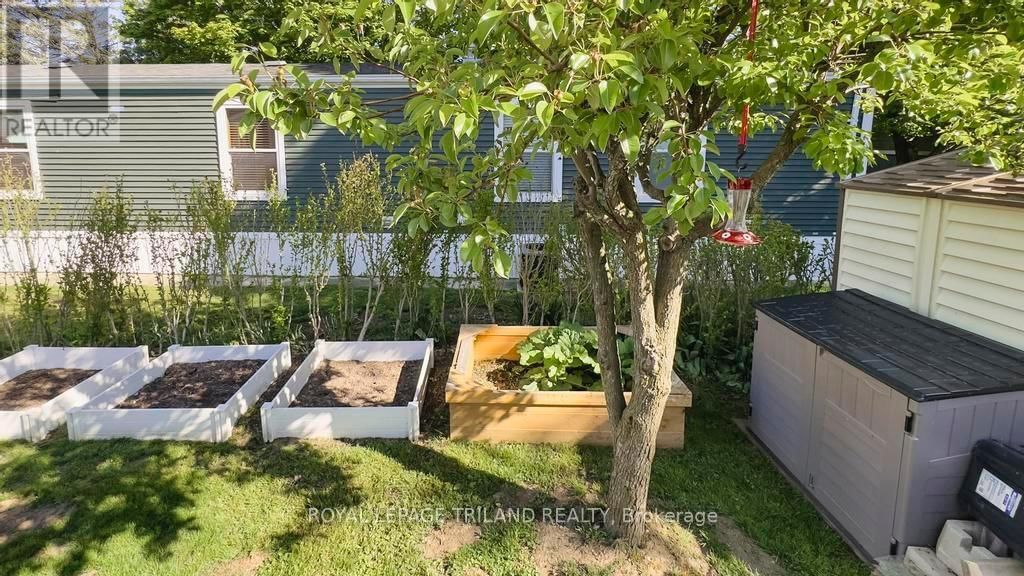 14 - 9385 IPPERWASH ROAD Image 35