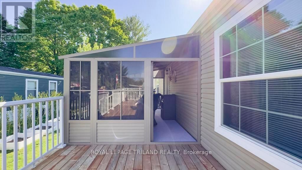 14 - 9385 IPPERWASH ROAD Image 38