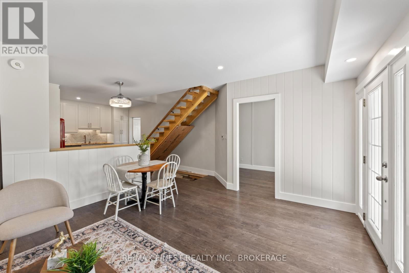 4363 NOTRE DAME STREET Image 12