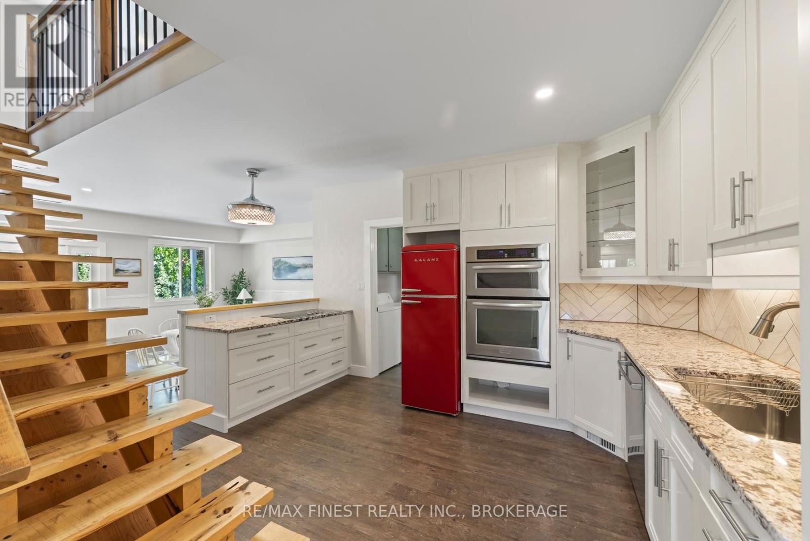 4363 NOTRE DAME STREET Image 16
