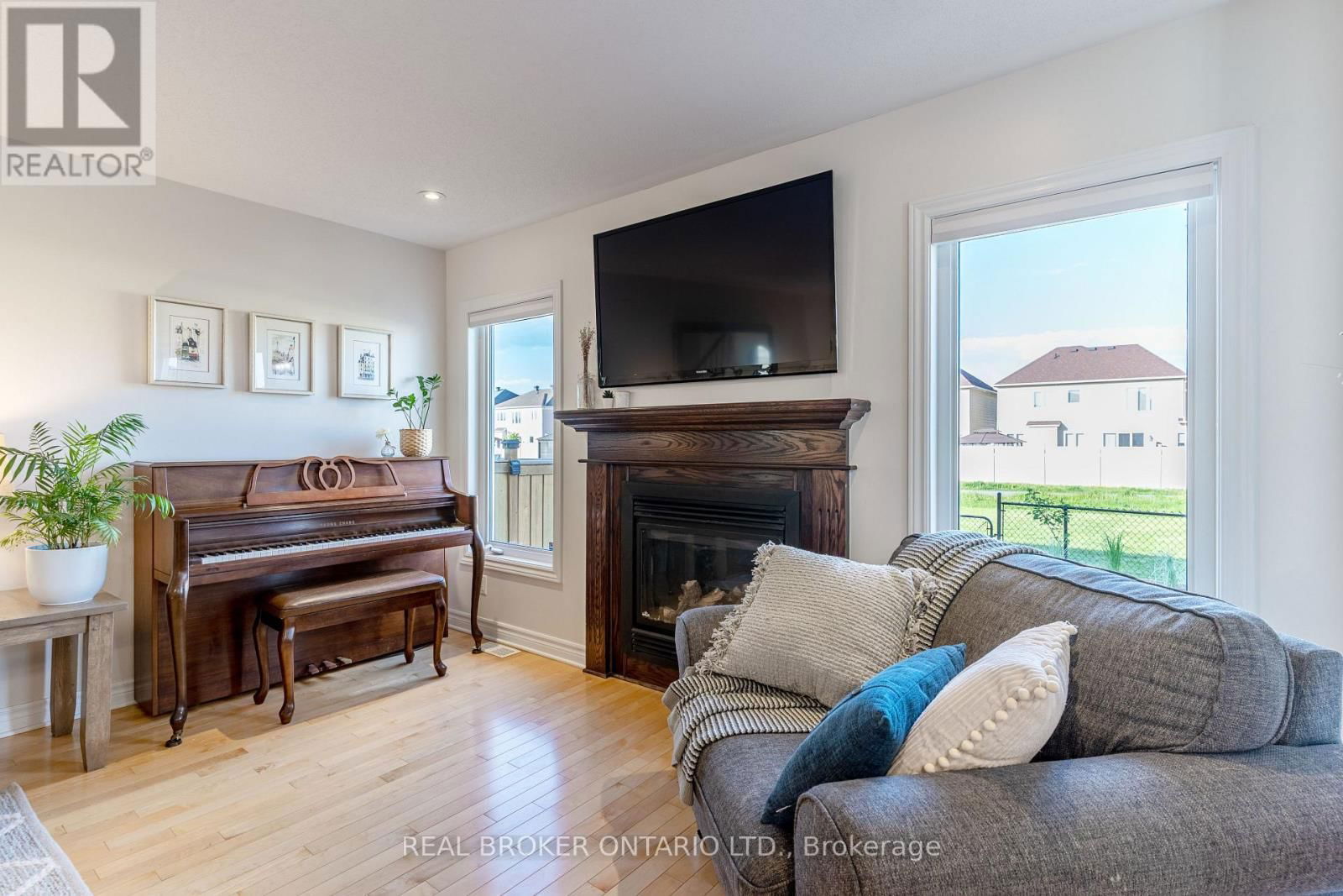 2473 ESPRIT DRIVE Image 12