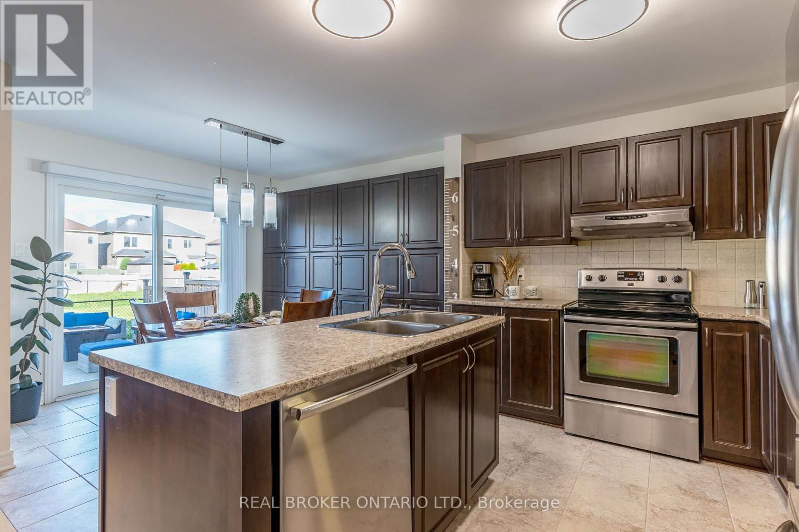2473 ESPRIT DRIVE Image 16