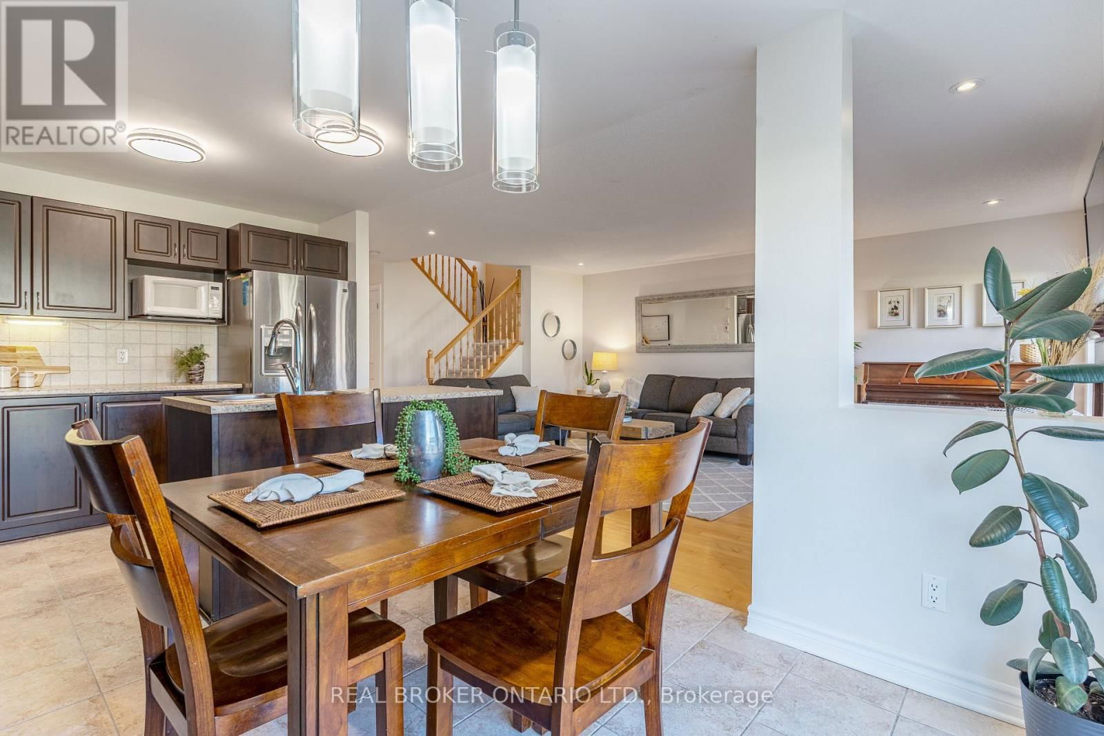 2473 ESPRIT DRIVE Image 22