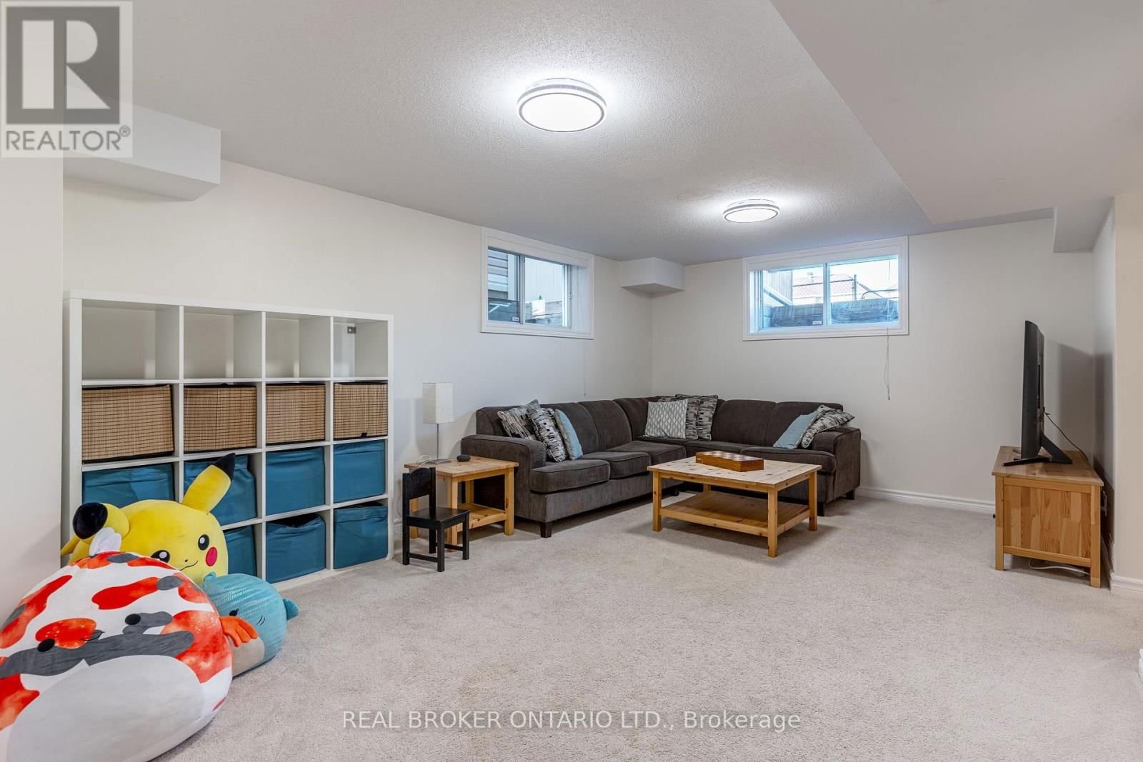 2473 ESPRIT DRIVE Image 32