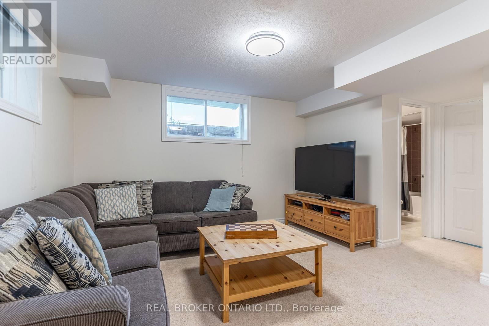 2473 ESPRIT DRIVE Image 33