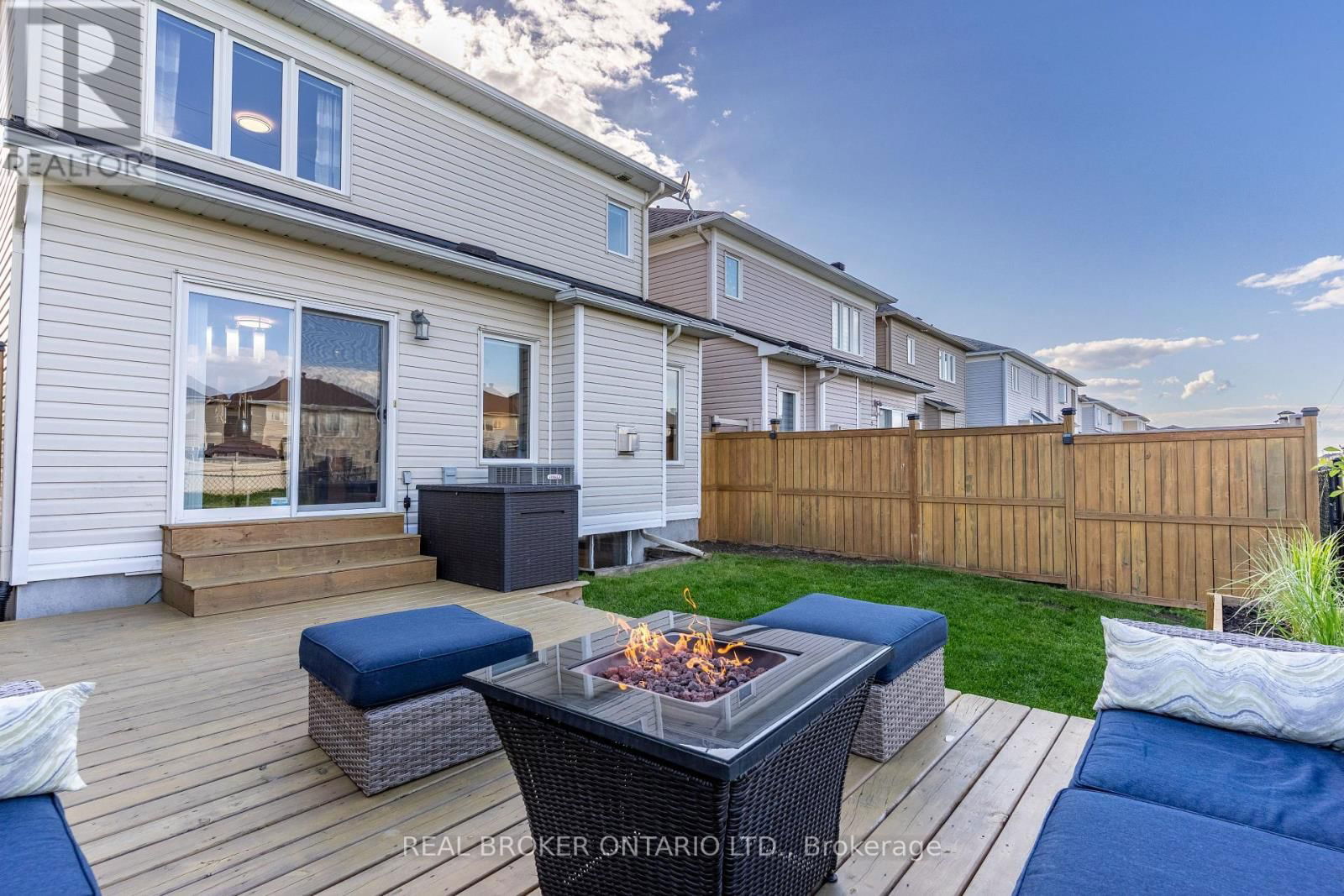 2473 ESPRIT DRIVE Image 38