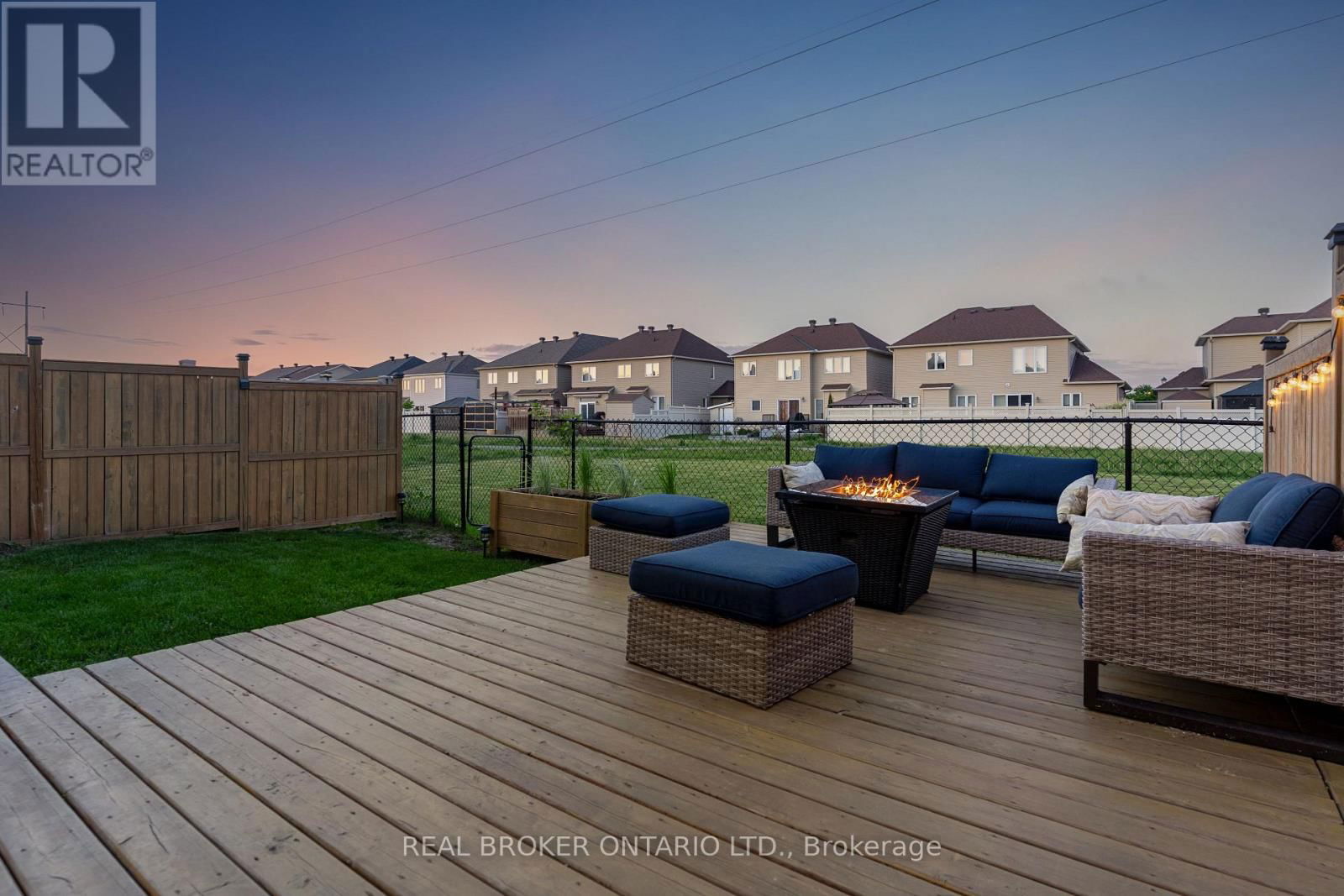 2473 ESPRIT DRIVE Image 41