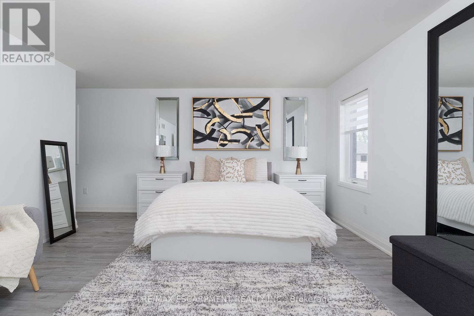 388 KLEIN CIRCLE Image 18