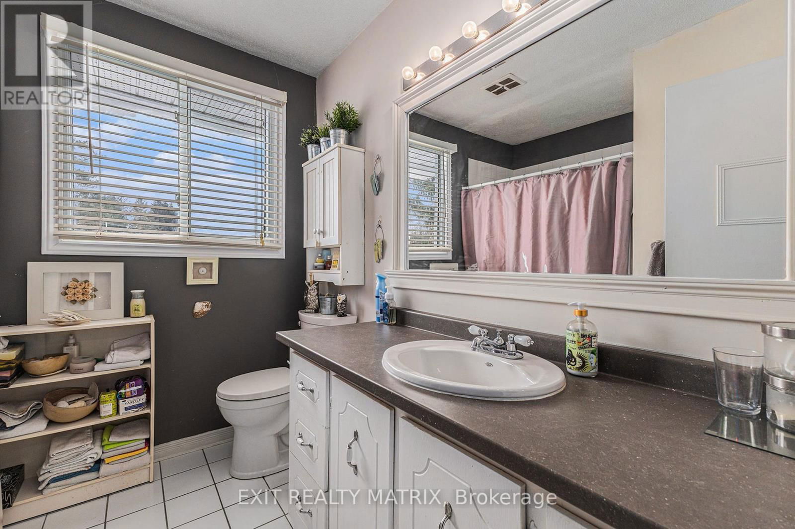 2535 THIRD STREET Image 12