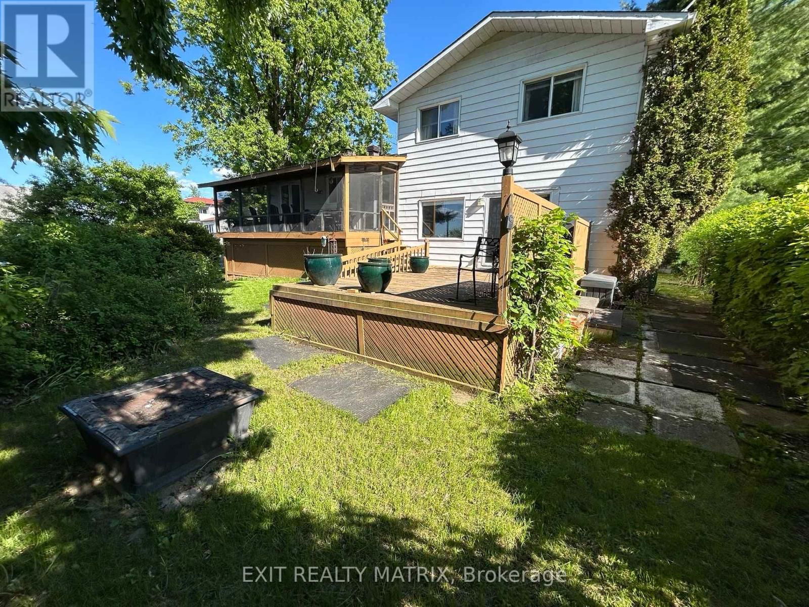 2535 THIRD STREET Image 17