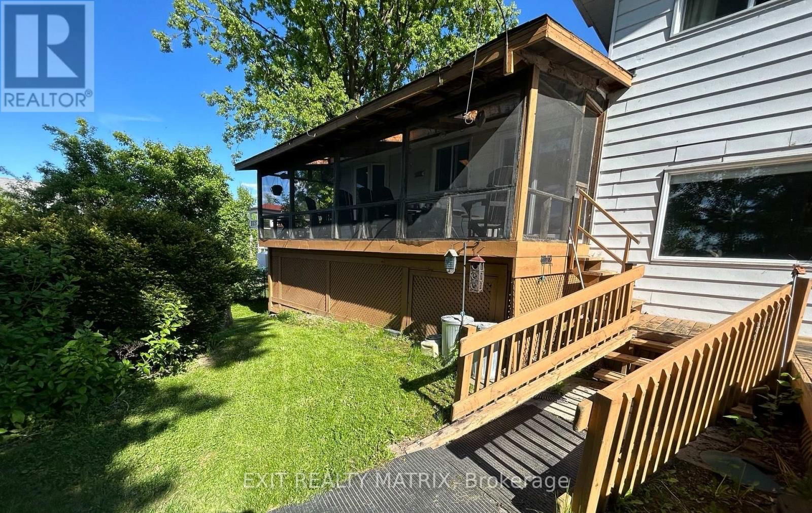 2535 THIRD STREET Image 18