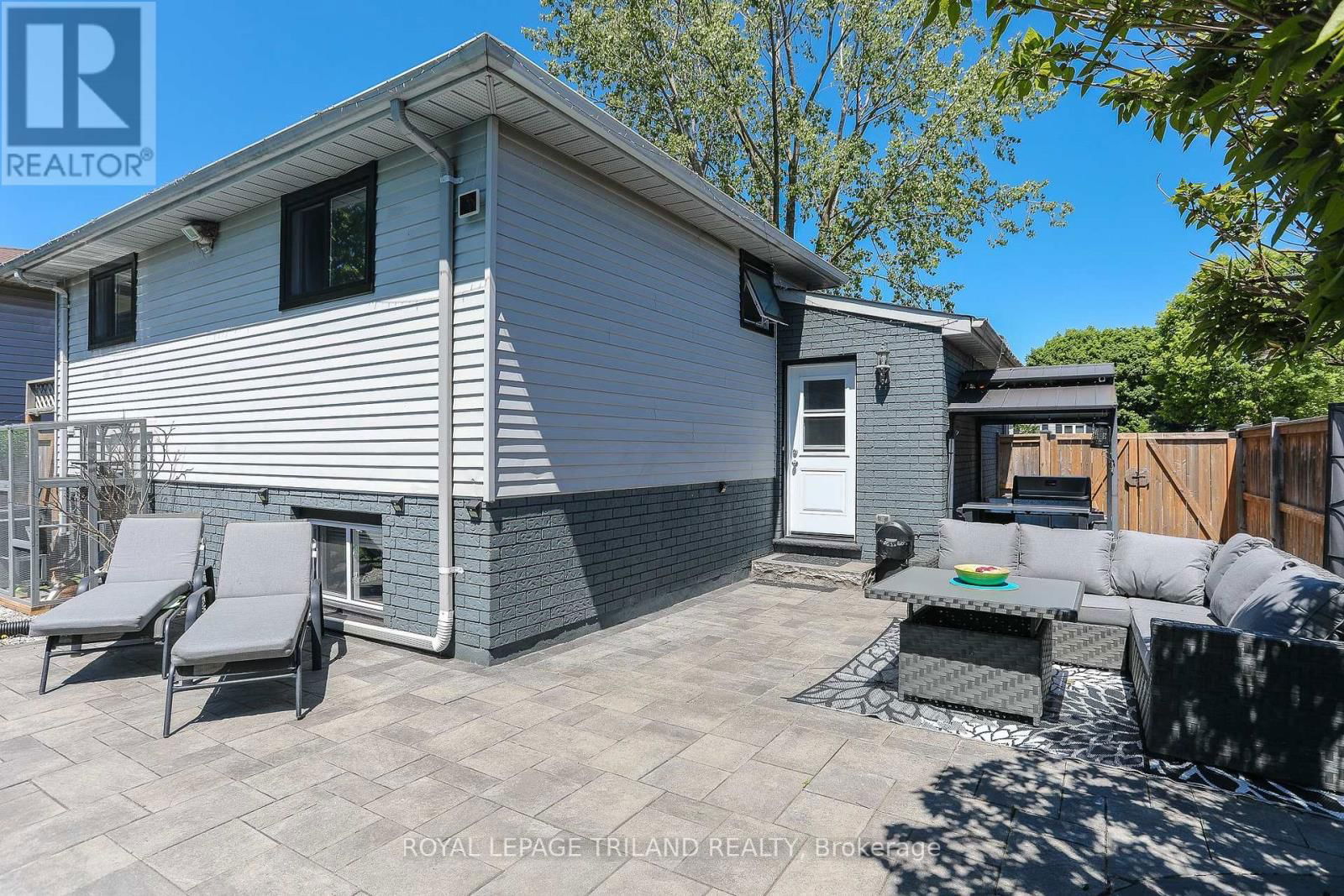 16 BLANCHARD CRESCENT WEST Image 33