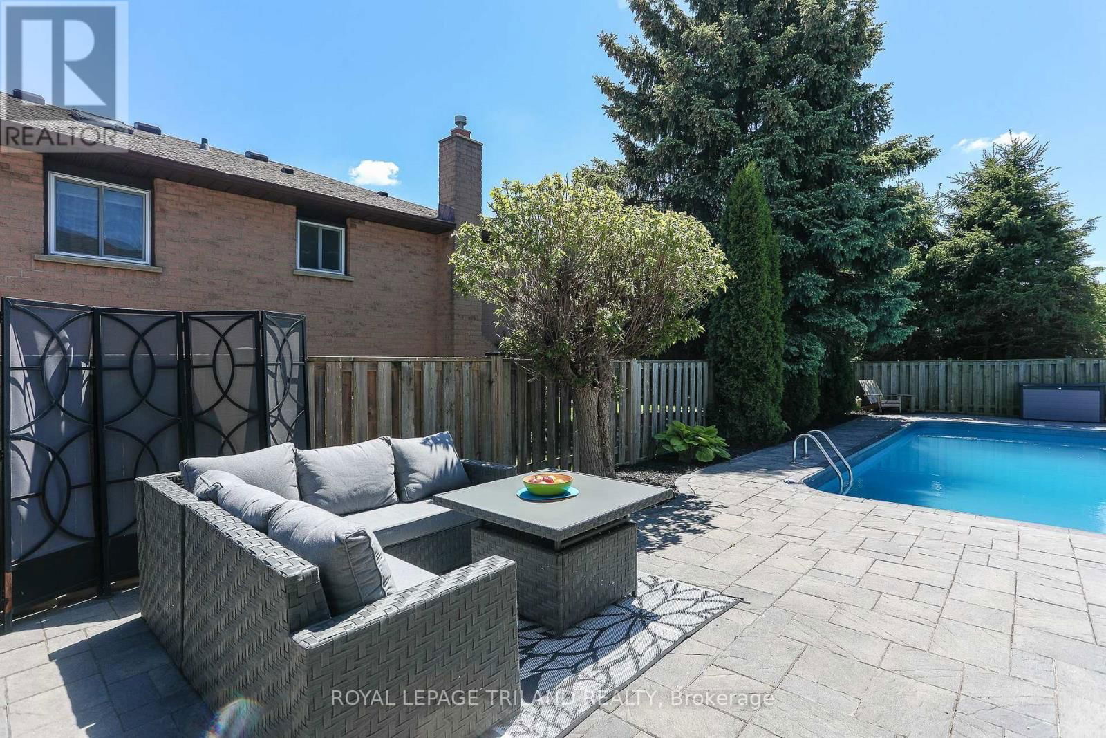 16 BLANCHARD CRESCENT WEST Image 34