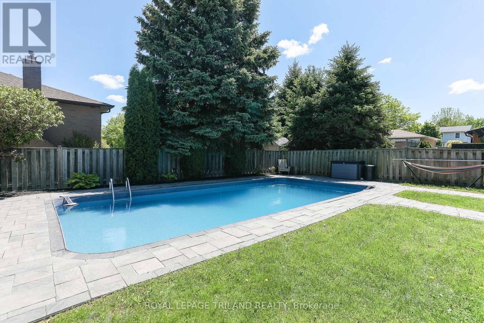 16 BLANCHARD CRESCENT WEST Image 37