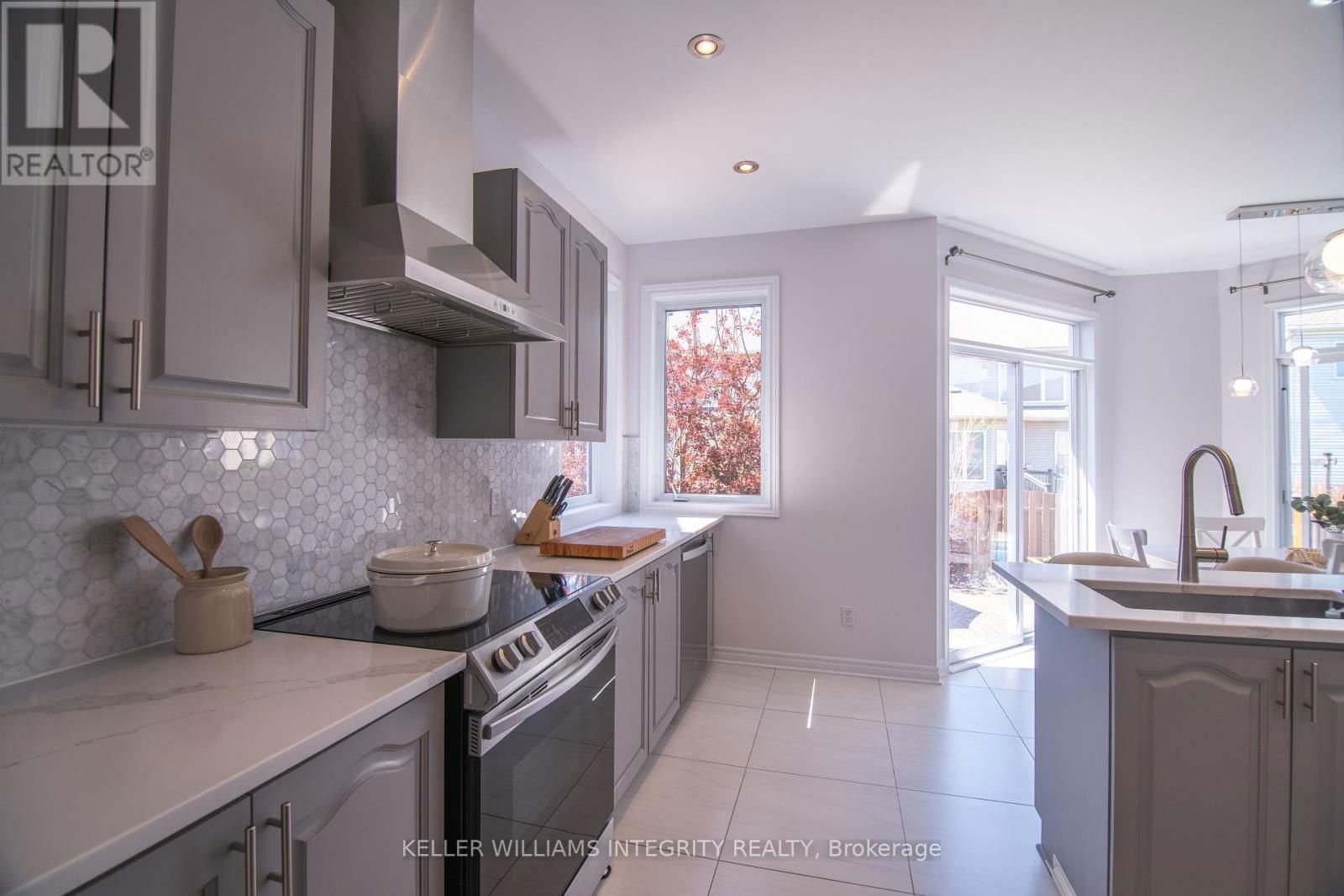 34 KEIGHLEY CIRCLE Image 15