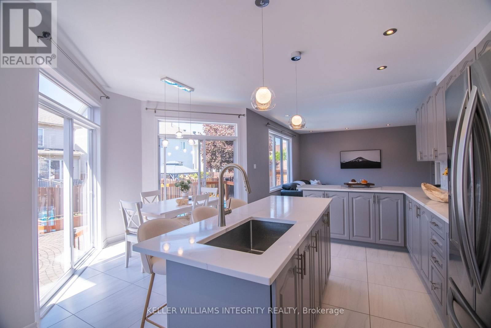 34 KEIGHLEY CIRCLE Image 16
