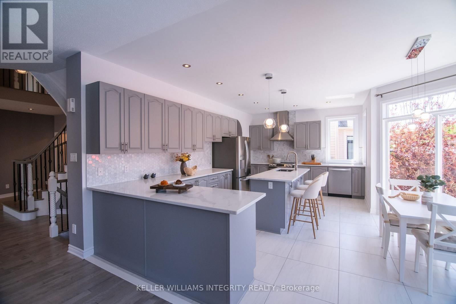 34 KEIGHLEY CIRCLE Image 18