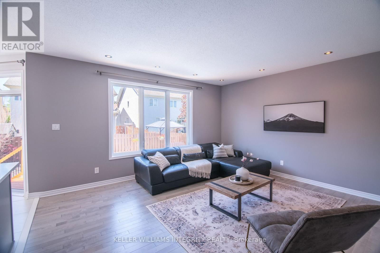 34 KEIGHLEY CIRCLE Image 21