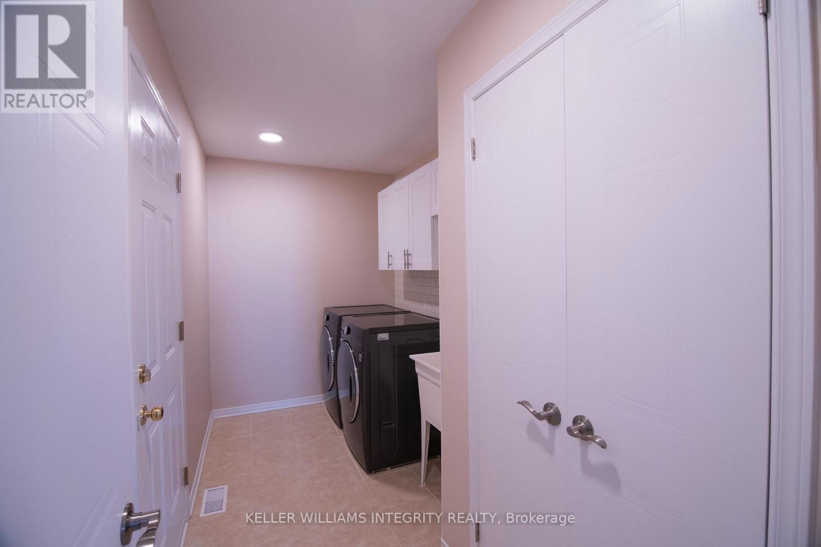 34 KEIGHLEY CIRCLE Image 22